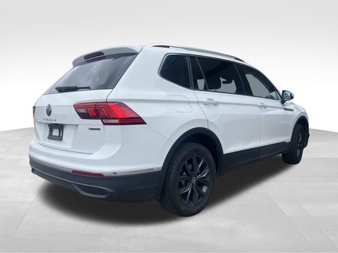 Used 2024 Volkswagen Tiguan SE AWD/4WD image 7