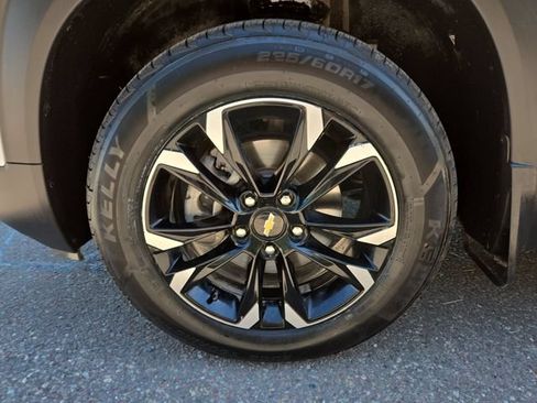 Used 2023 Chevrolet TrailBlazer LT w/ Convenience Package AWD/4WD image 7