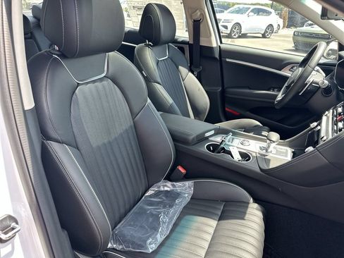 Used 2026 Genesis G70 2.5T Prestige RWD image 31