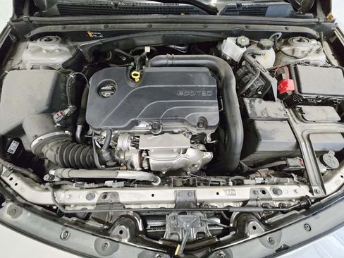Used 2025 Chevrolet Malibu LT FWD image 13