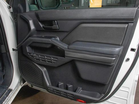 Used 2024 Toyota Tacoma SR5 RWD image 18