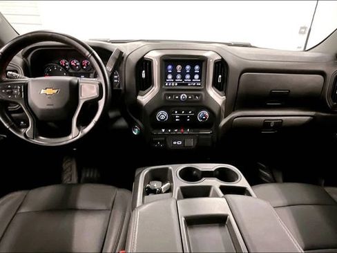 Used 2025 Chevrolet Silverado 3500 W/T image 15