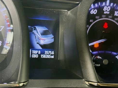 Used 2015 Toyota Avalon Limited image 12