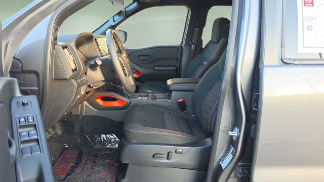 Used 2026 Nissan Frontier PRO-4X AWD/4WD image 39