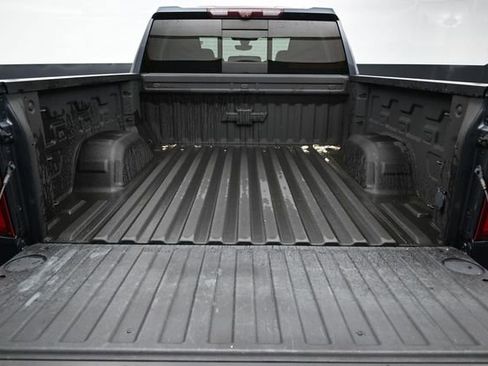 Used 2020 Chevrolet Silverado 1500 LTZ w/ LTZ Premium Package image 9