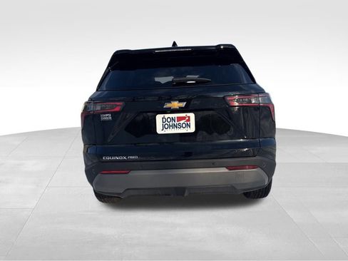 Used 2025 Chevrolet Equinox LT AWD/4WD image 18