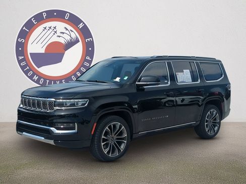 Used 2023 Jeep Grand Wagoneer Series III AWD/4WD image 1
