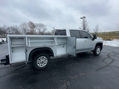 Used 2023 Chevrolet Silverado 2500 LT image 8