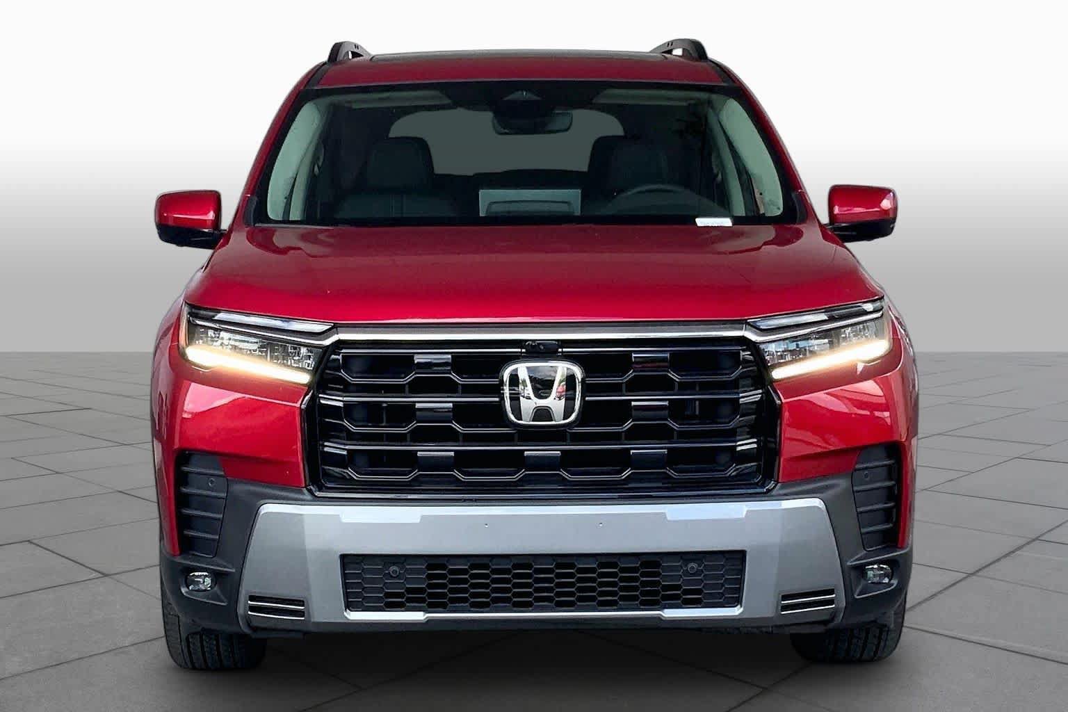 New 2026 Honda Pilot Touring image 3