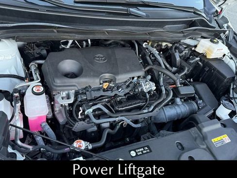 Used 2023 Toyota Sienna Limited image 20