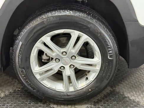 Certified 2023 GMC Terrain SLE w/ Driver Convenience Package image 12