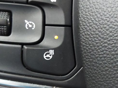 Used 2021 Buick Envision Essence w/ Sport Touring Package FWD image 25