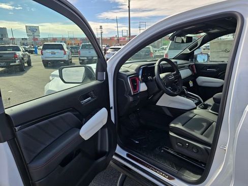 New 2026 GMC Canyon AT4X w/ LPO, Black Badging Package image 20