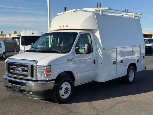 Used 2023 Ford E-350 and Econoline 350 Super Duty w/ Power Windows & Locks Group image 1