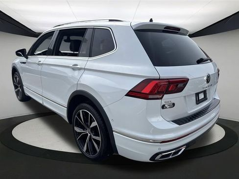 Used 2022 Volkswagen Tiguan SEL R-Line image 12