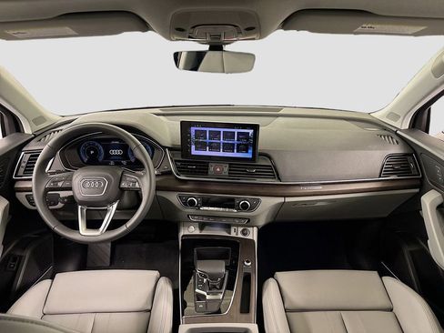 Used 2025 Audi Q5 2.0T Premium Plus w/ Premium Plus Package image 9