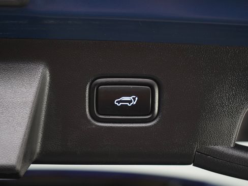 Used 2022 Hyundai Tucson Limited AWD/4WD image 18