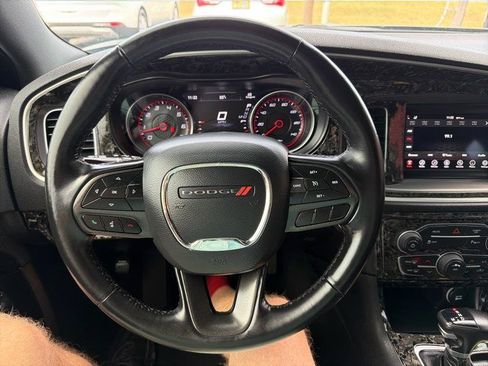 Used 2022 Dodge Charger SXT w/ Leather Interior Group RWD image 17