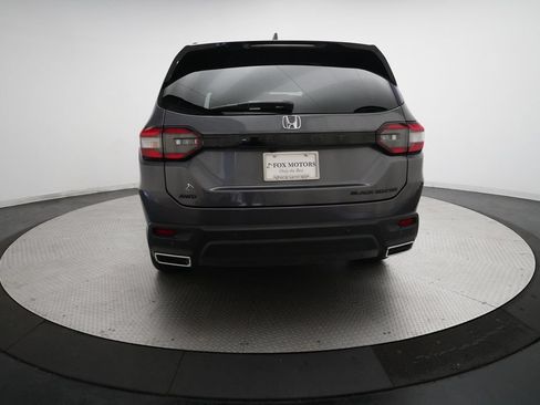 Used 2025 Honda Pilot Black Edition image 27
