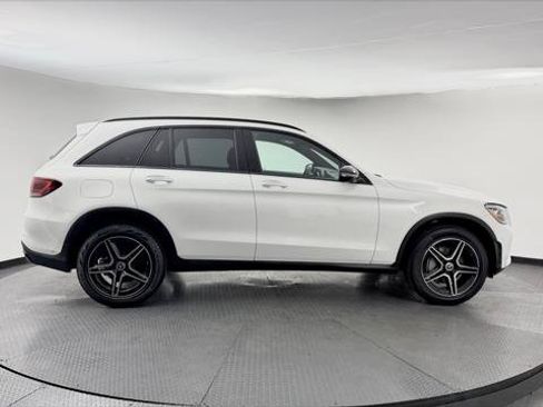 Used 2021 Mercedes-Benz GLC 300 w/ AMG Line image 9