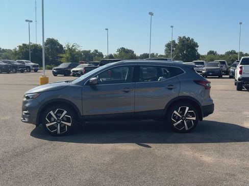 Used 2022 Nissan Rogue Sport SL w/ Premium Package FWD image 5