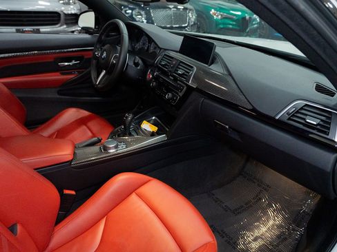 Used 2018 BMW M4 Coupe RWD image 38