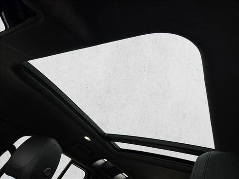 Used 2023 Land Rover Defender 110 X-Dynamic SE image 14