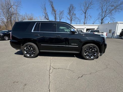 Used 2018 GMC Yukon Denali w/ Denali Ultimate Package image 2
