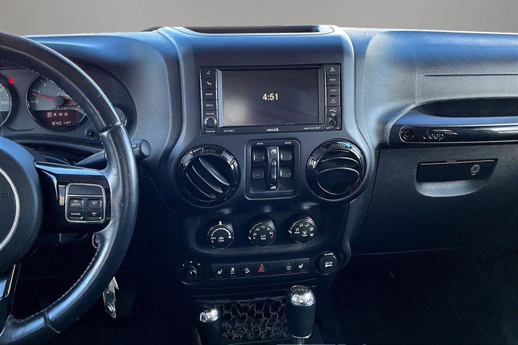 Used 2016 Jeep Wrangler Unlimited Sahara AWD/4WD image 9
