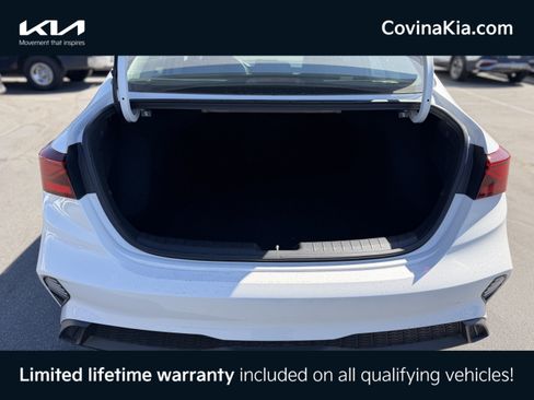 Used 2024 Kia Forte LXS w/ LXS Technology Package FWD image 8