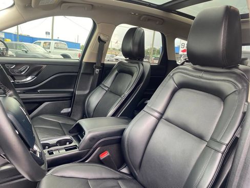 Used 2025 Lincoln Corsair Reserve AWD/4WD image 10