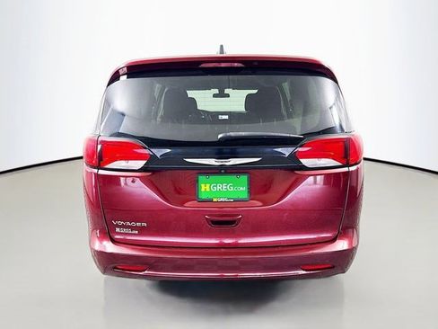 Used 2022 Chrysler Voyager LX FWD image 8