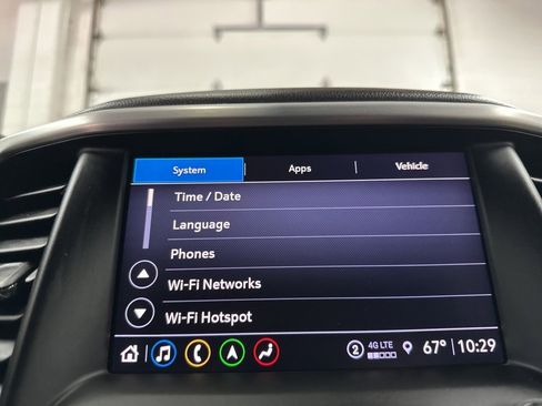 Used 2023 GMC Acadia SLT image 30