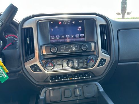 Used 2016 GMC Sierra 2500 Denali w/ Duramax Plus Package AWD/4WD image 18