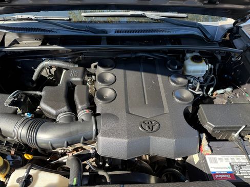 Used 2012 Toyota 4Runner SR5 AWD/4WD image 40