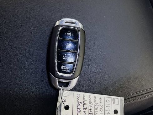 Used 2019 Hyundai Santa Fe FWD image 33