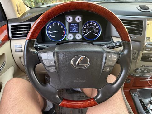 Used 2008 Lexus LX 570 4WD image 24