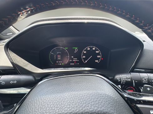 Used 2024 Honda CR-V Sport Touring image 9