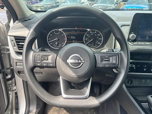Used 2024 Nissan Rogue S AWD/4WD image 15