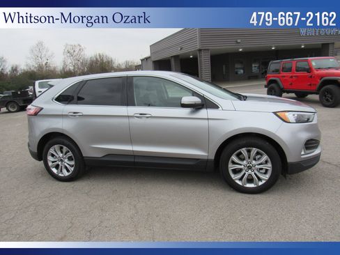 Used 2024 Ford Edge Titanium image 17