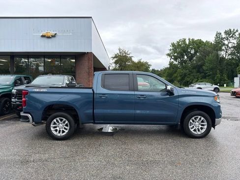 Used 2024 Chevrolet Silverado 1500 LT AWD/4WD image 2