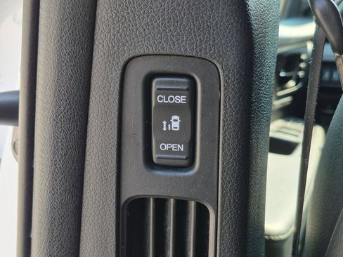 Used 2025 Honda Odyssey Elite image 28