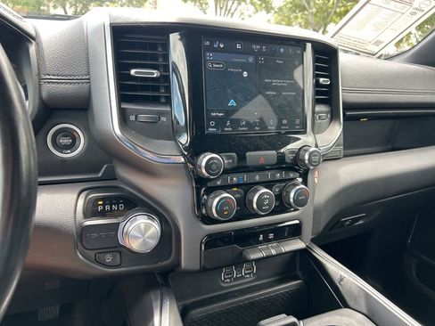 Used 2024 RAM 1500 Laramie RWD image 31