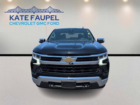 Used 2023 Chevrolet Silverado 1500 LT w/ Z71 Off-Road Package AWD/4WD image 2