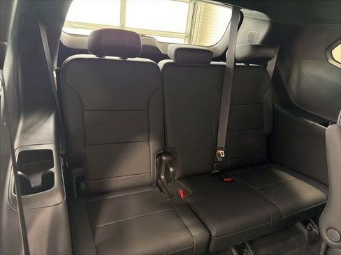 Used 2025 Buick Enclave Sport Touring AWD/4WD image 24