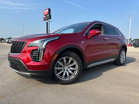 Used 2022 Cadillac XT4 Premium Luxury w/ Cold Weather Package FWD image 1