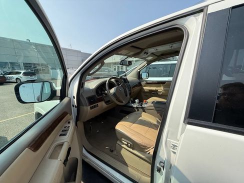 Used 2011 Nissan Armada SL AWD/4WD image 10