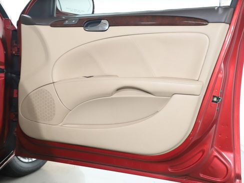 Used 2009 Buick Lucerne CXL w/ Driver Confidence Package image 31