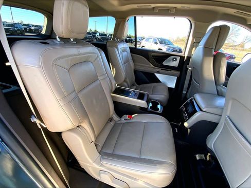 Used 2022 Lincoln Aviator Reserve w/ Equipment Group 201A image 18