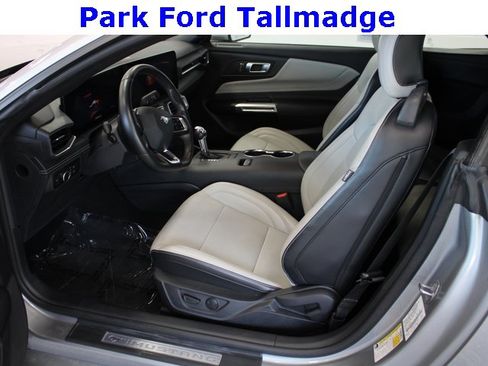 Used 2024 Ford Mustang Premium image 14